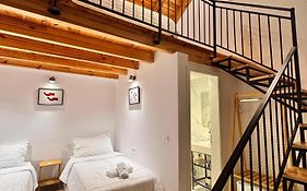 Gogo Moustache Guest House